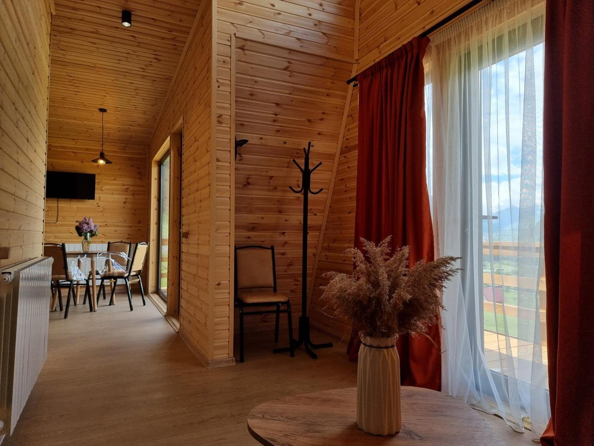 Memory Hut_Kazbegi Apartment Bagian luar foto